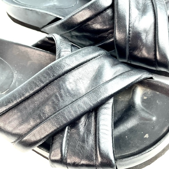 Vince Orson Black Criss Cross Slide Sandals - Picture 9 of 11